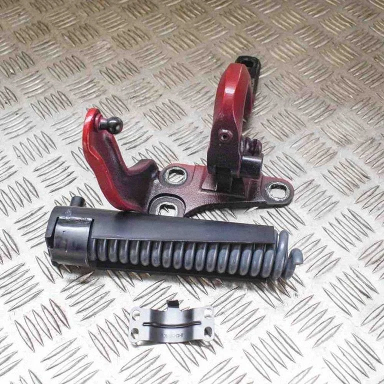 Tagaukse alumine hing 105096400B