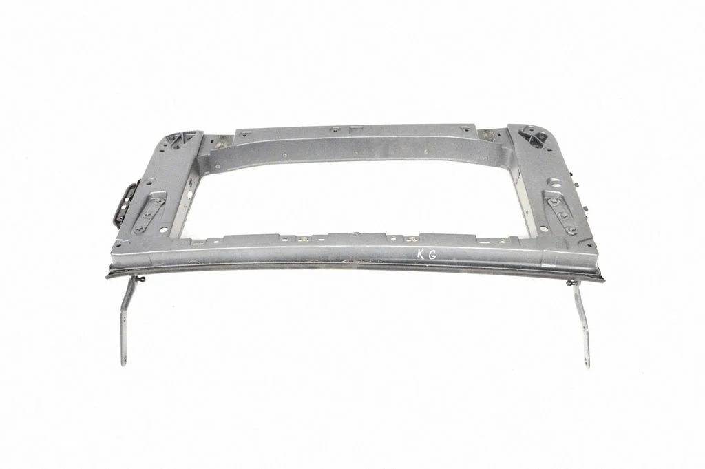 Rear door lower hinge 102878300