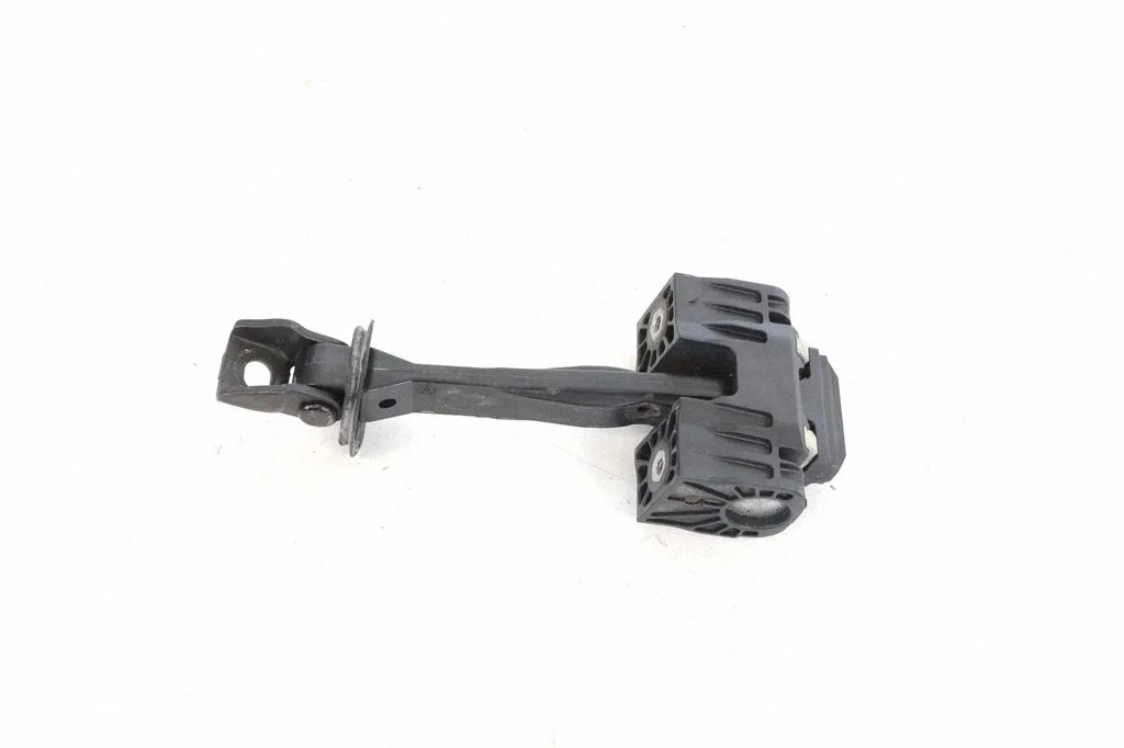 Rear door lower hinge – BMW X5M F85 (2014-2018)