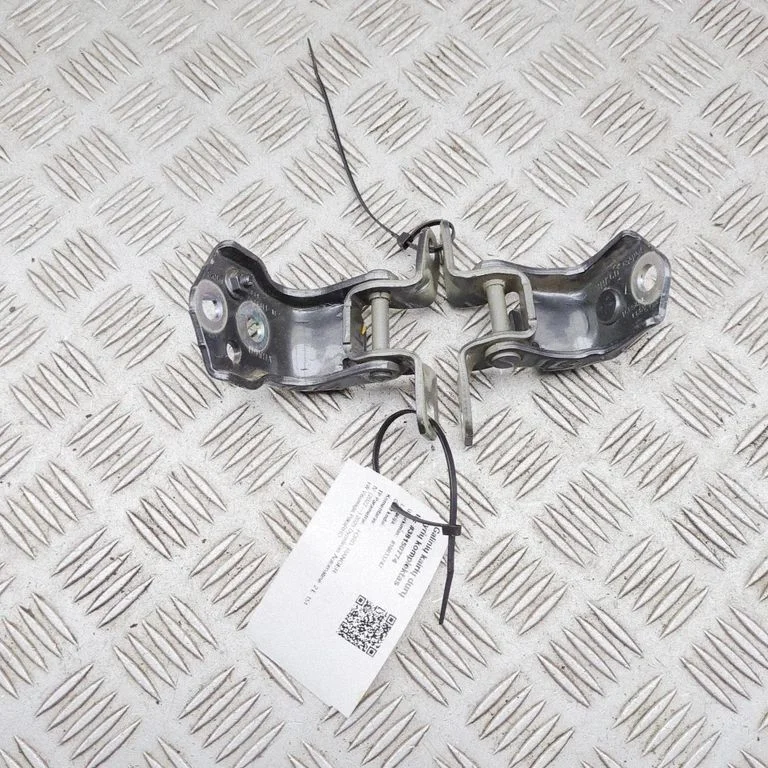 Aizmugurējo eņģu komplekts AB392626811AF