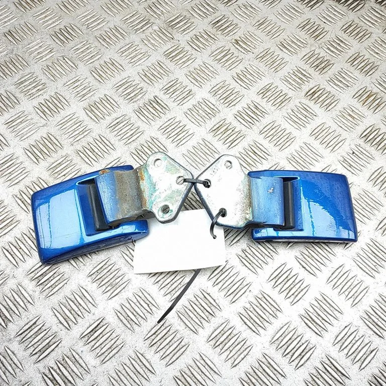 Rear door hinge set 7H0827153