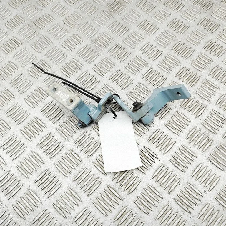 Aizmugurējo eņģu komplekts 31352085