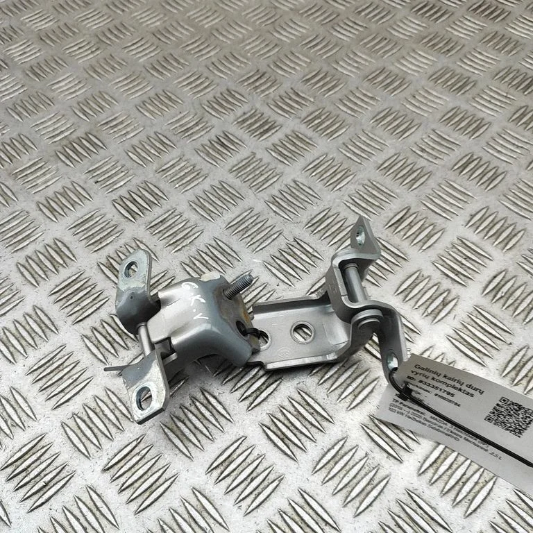 Rear door hinge set KD5373240A