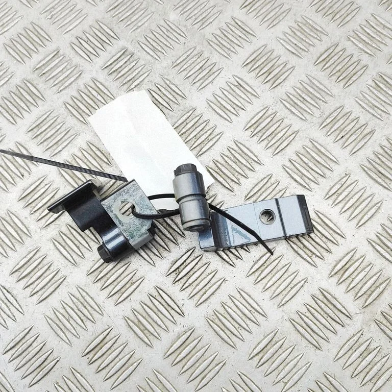 Aizmugurējo eņģu komplekts 7246064