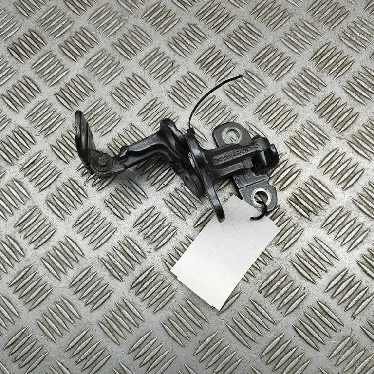 Tagaukse hingede komplekt CPLA228A64BA