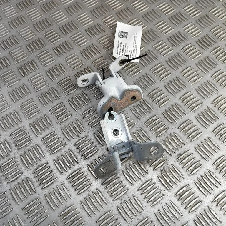 Rear door hinge set – KIA Ceed (2018-)