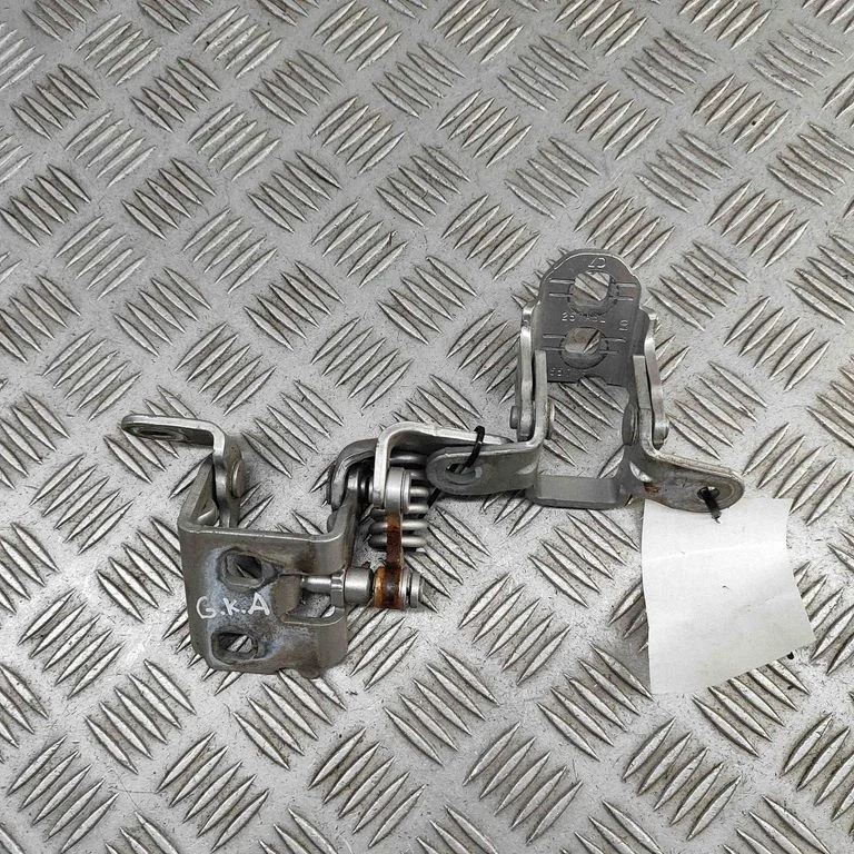 Aizmugurējo eņģu komplekts 55360919AF