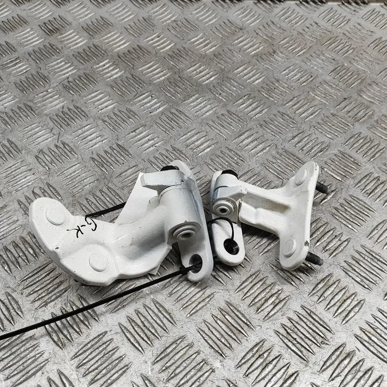 Rear door hinge set A1677304500