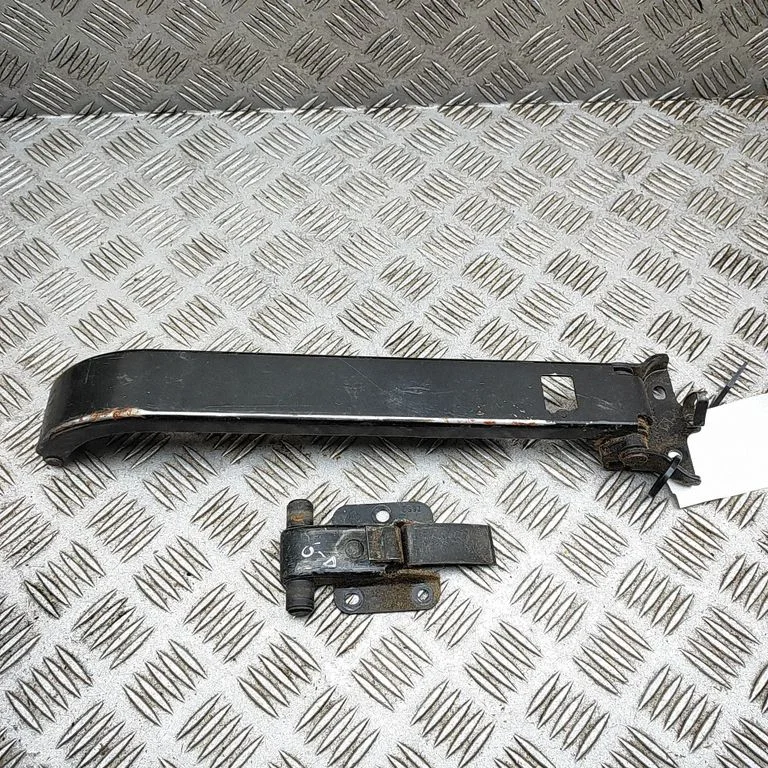 Rear door check strap stopper – Opel Movano B (2010-2022)