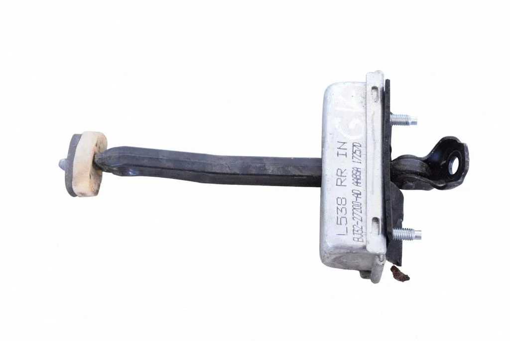Rear door check strap stopper – Land Rover Range Rover Evoque L538 (2011-2018)