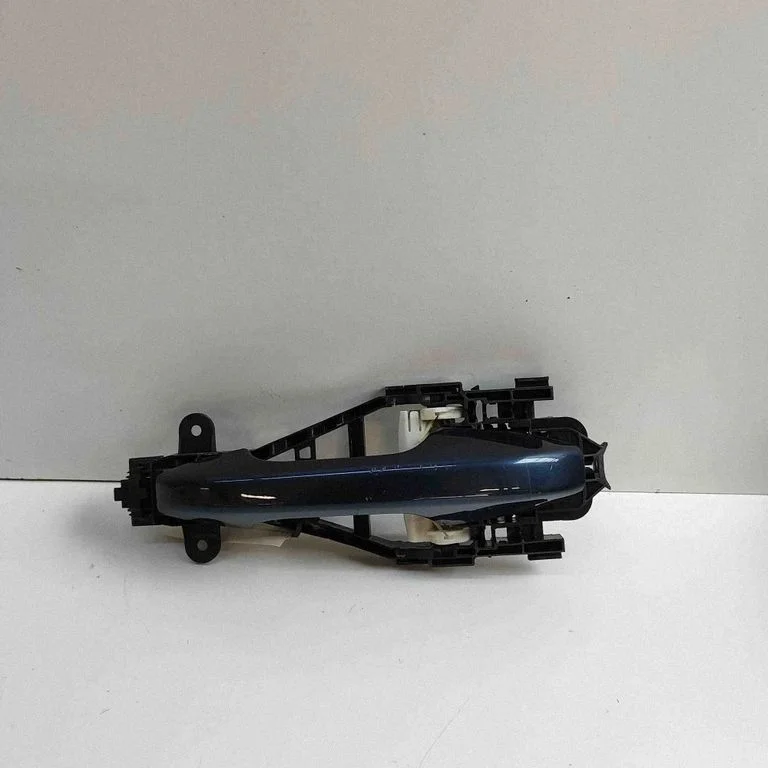 Klamka zewnętrzna drzwi tylnych 30747098