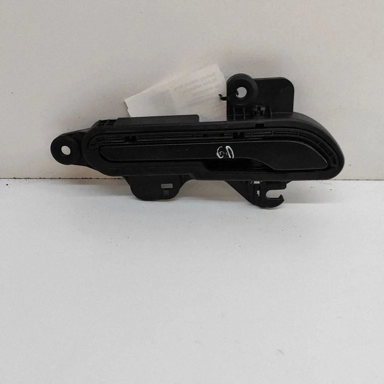Rear door exterior handle – Tesla Model Y (2020-)
