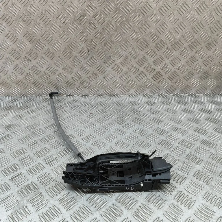 Rear door exterior handle 8V0833885