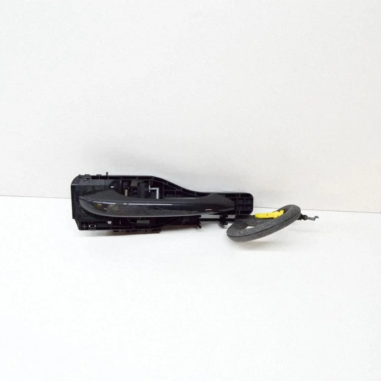 Rear door exterior handle 95B837017