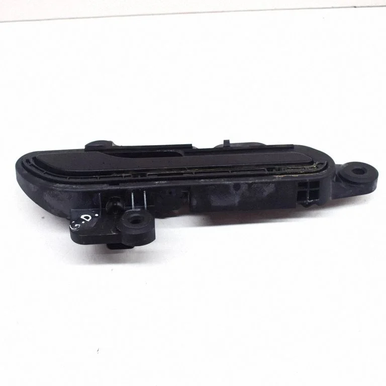 Rear door exterior handle – Tesla Model Y (2020-)