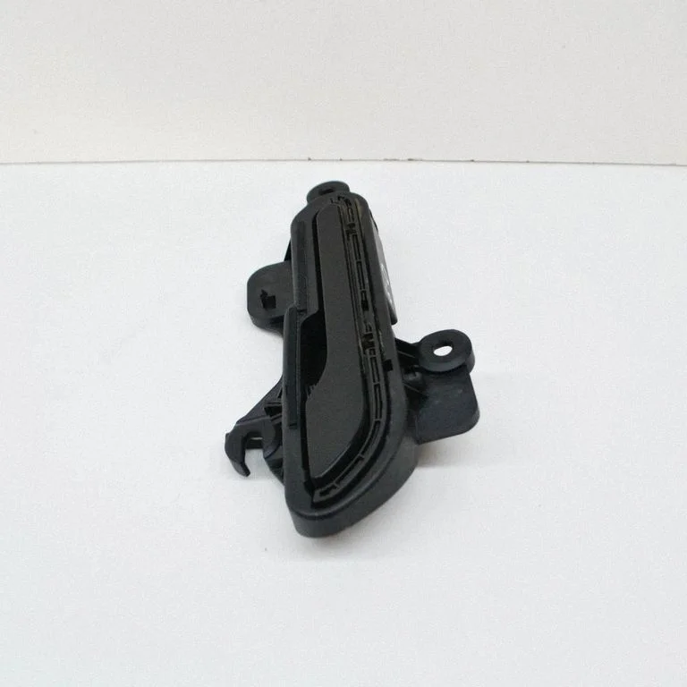Rear door exterior handle – Tesla Model Y (2020-)