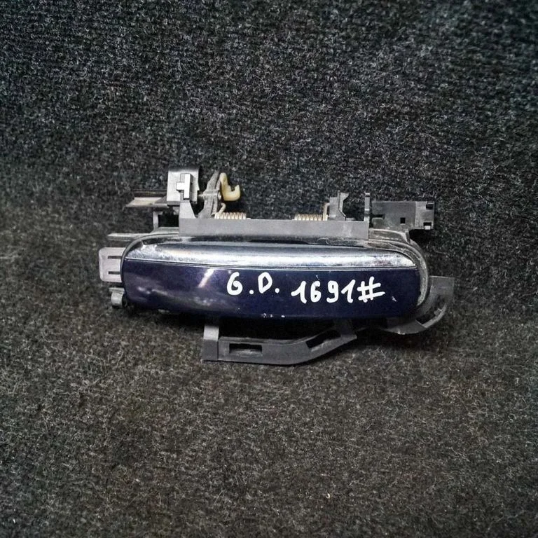 Tagaukse välimine käepide 4F0837886