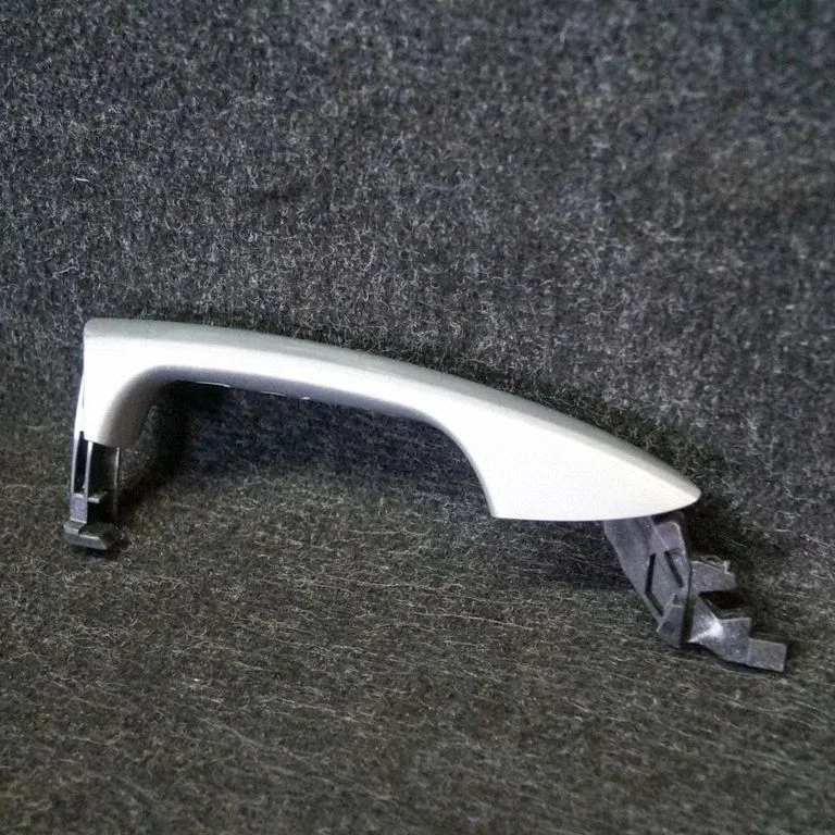 Klamka zewnętrzna drzwi tylnych – Mercedes-Benz Klasa C W203 (2000-2007)