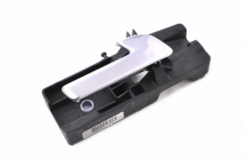 Rear door interior handle