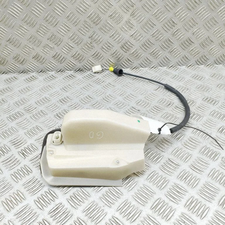 Rear door lock – Tesla Model Y (2020-)