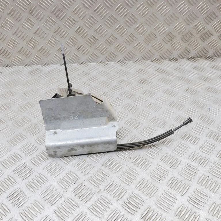 Tagaukse lukk BM5AA21813DG