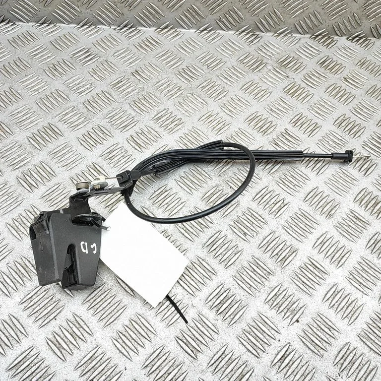 Rear door lock – Volkswagen Transporter - Caravelle T5 (2003-2015)