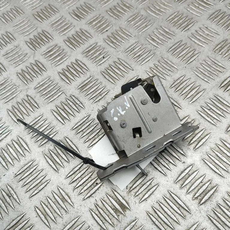 Aizmugurējo durvju slēdzene BK31V264A01DE