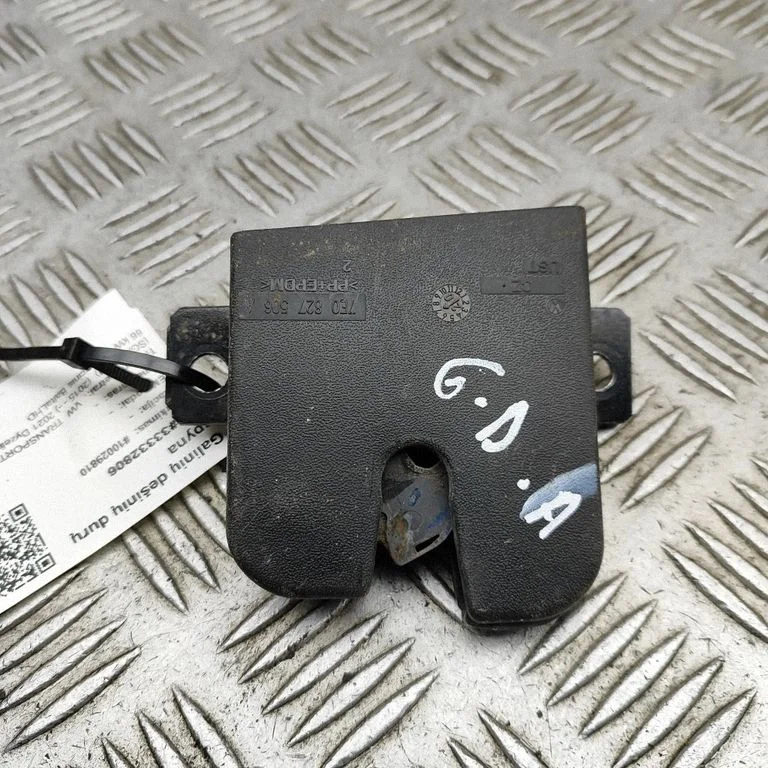 Aizmugurējo durvju slēdzene 7E0827506A