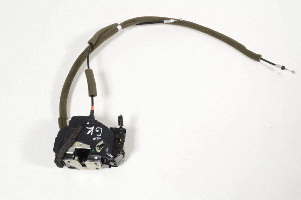 Tagaukse lukk – Nissan Note (E11) (2006-2014), vasak