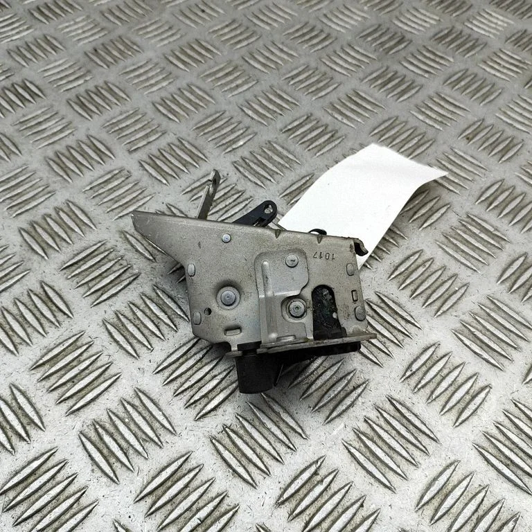 Rear door lock BK21V43287AG