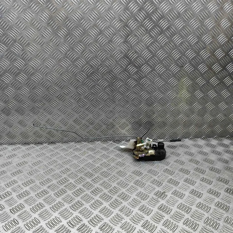Aizmugurējo durvju slēdzene 55396533AB