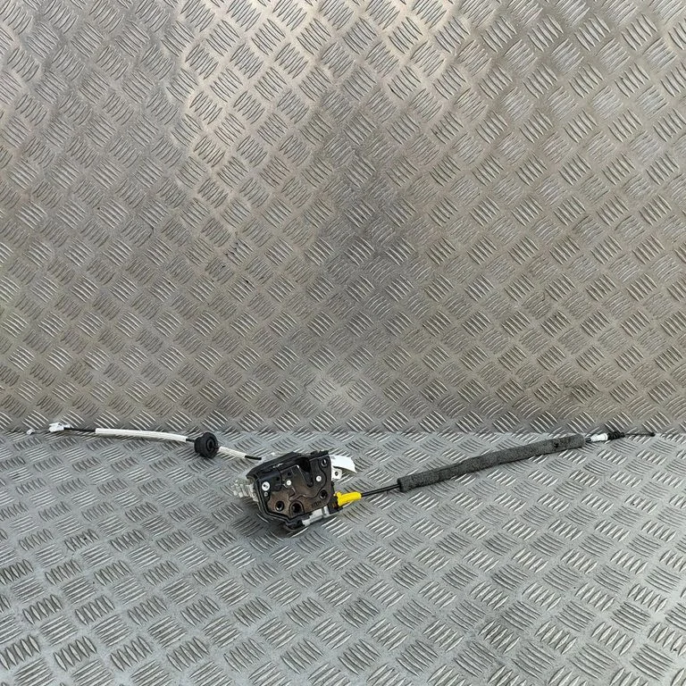 Rear door lock – Porsche Macan (95B) (2019-)