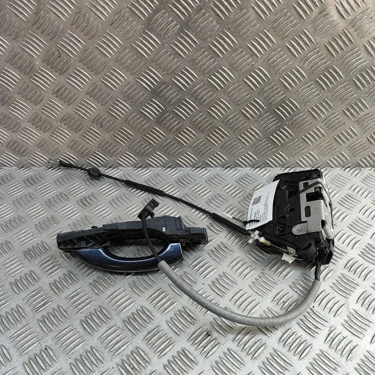 Rear door lock – Volkswagen Amarok (2010-2020)