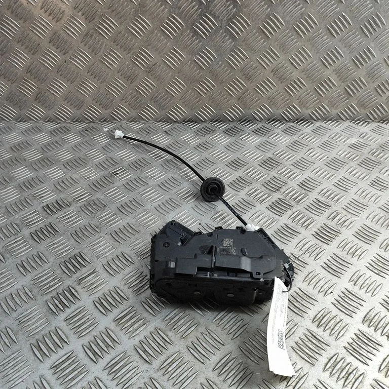 Rear door lock 5TA839016L
