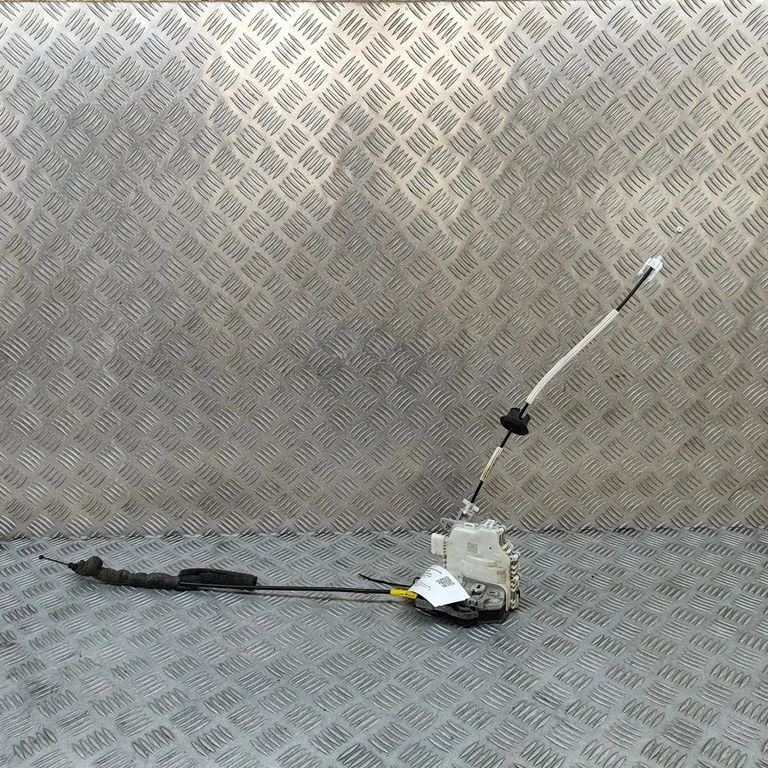 Rear door lock – Porsche Macan (95B) (2014-2018)