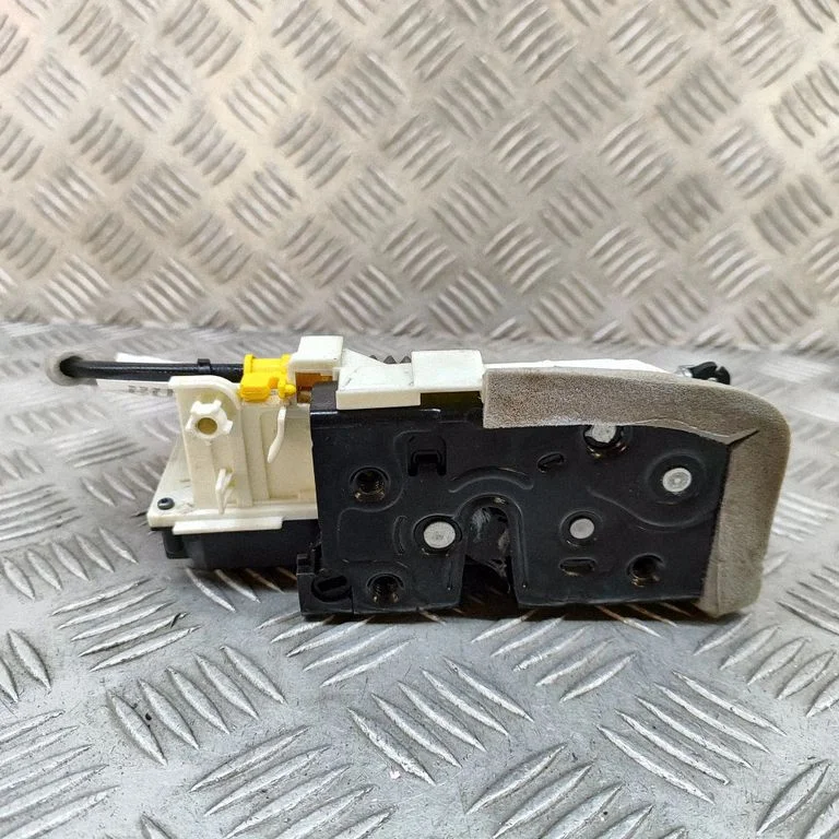 Rear door lock 4K0839015 – Audi Q4 e-tron (2021-)