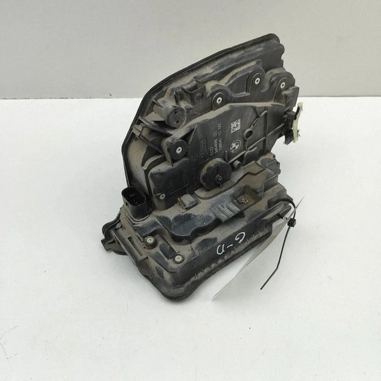Rear door lock 9464886