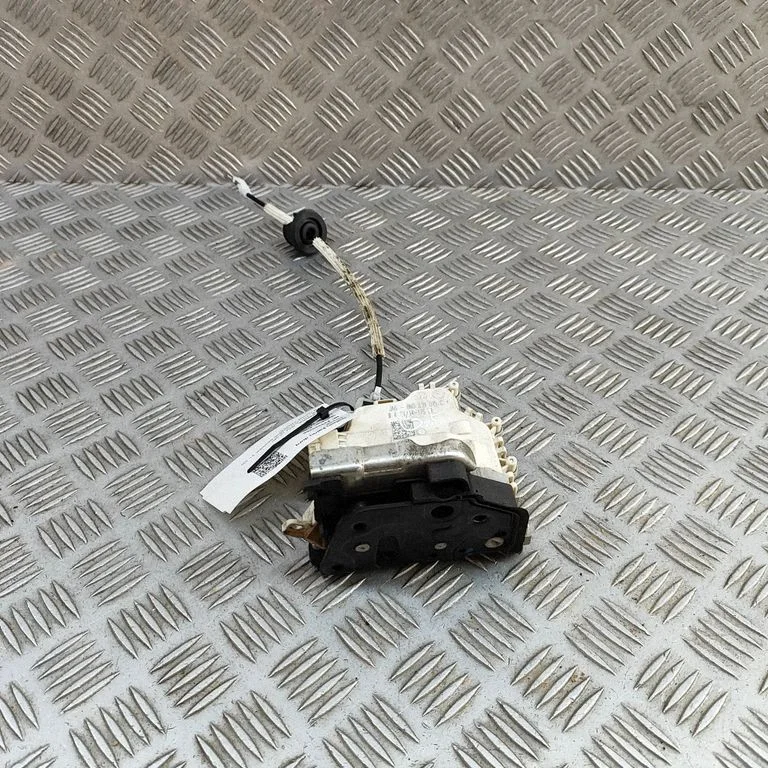 Rear door lock – Audi Q5 SQ5 8R (2008-2017)