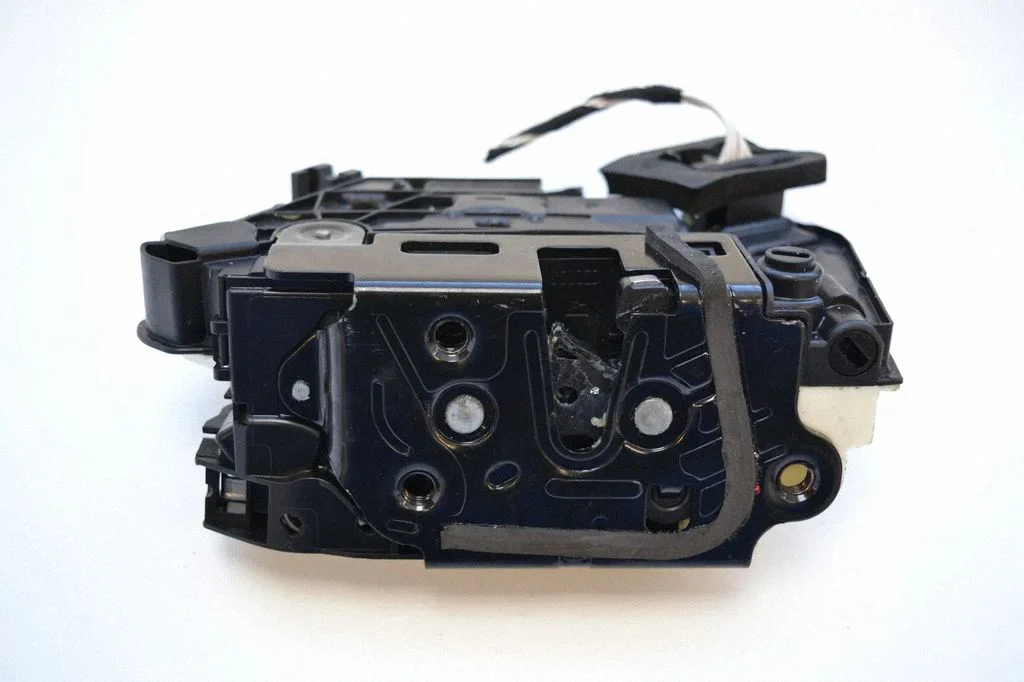 Rear door lock – Volkswagen e-Golf (2014-)