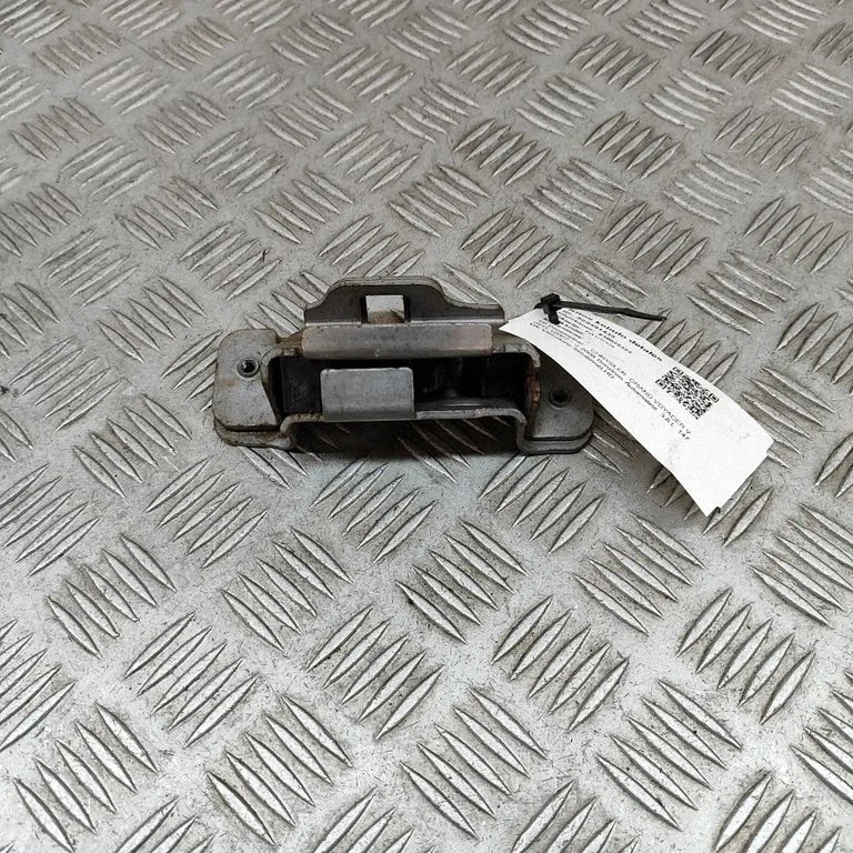 Aizmugurējo durvju slēdzene 5109544AA