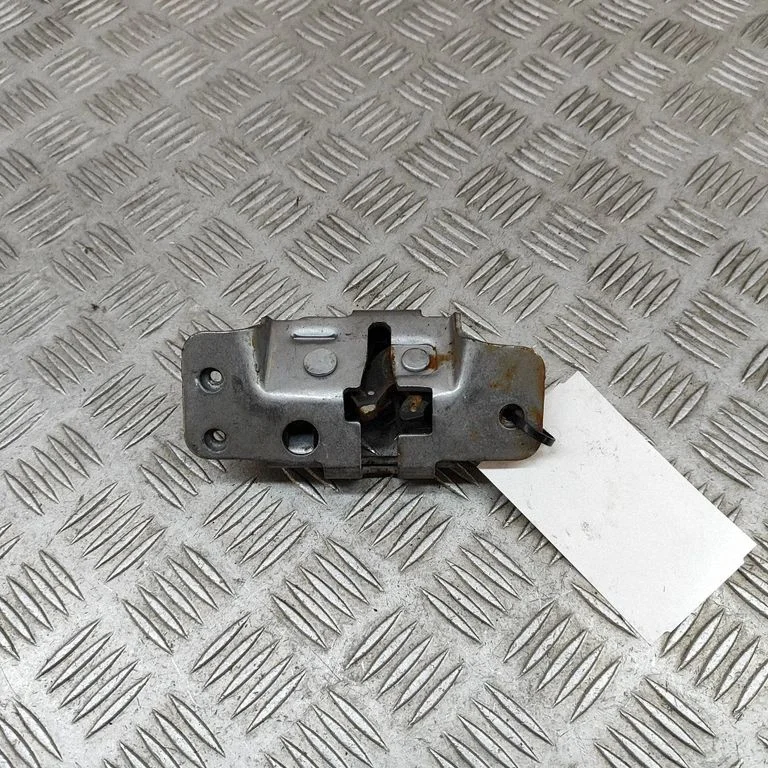 Aizmugurējo durvju slēdzene 5109545AA