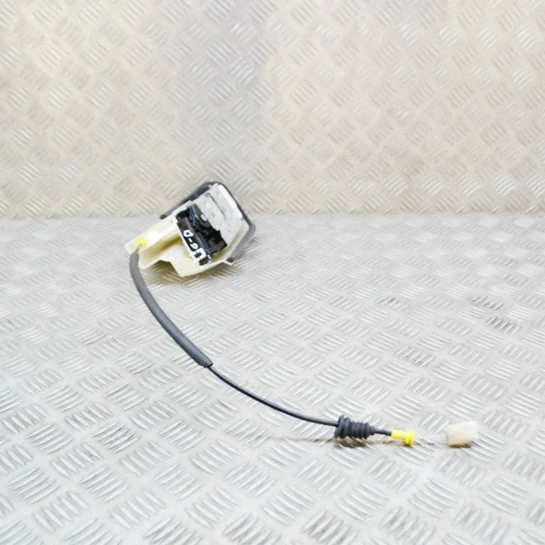 Zamek drzwi tylnych – Tesla Model Y (2020-)