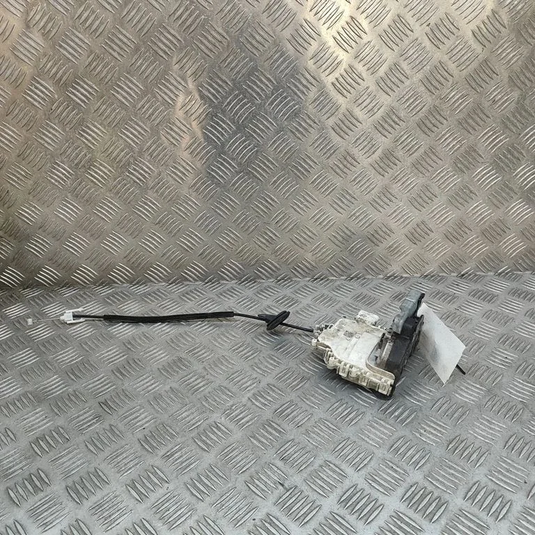 Rear door lock – Porsche Cayenne (9Y0 9Y3) (2018-)