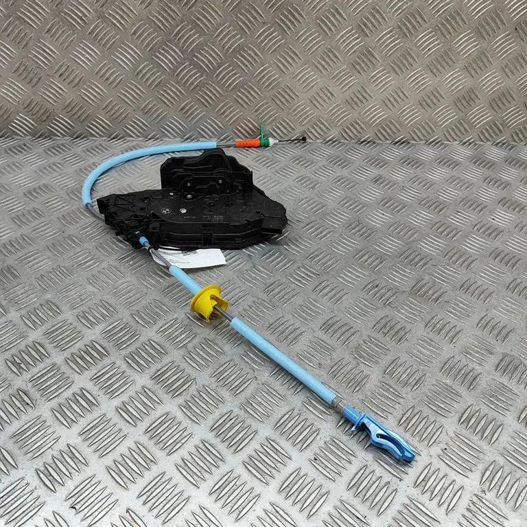 Aizmugurējo durvju slēdzene – BMW X2 U10 (2023-)
