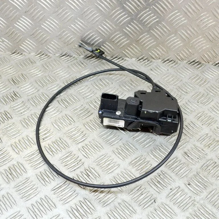 Rear door lock – Tesla Model S (2012-)