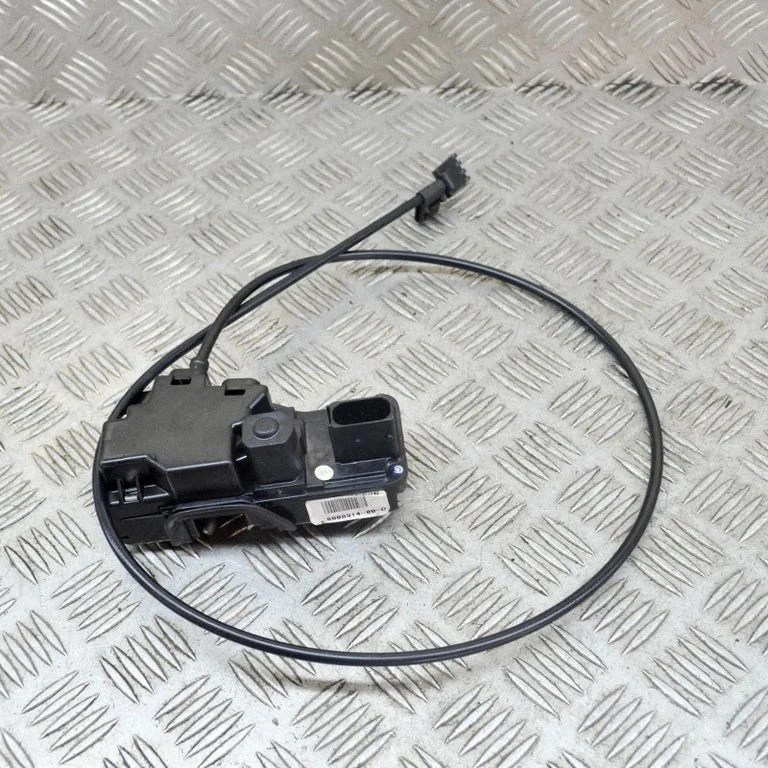 Rear door lock – Tesla Model S (2012-)