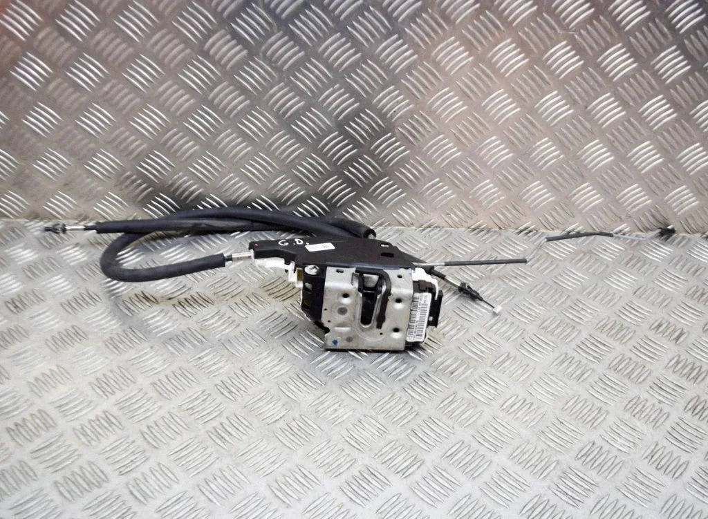 Rear door lock 68195790AA