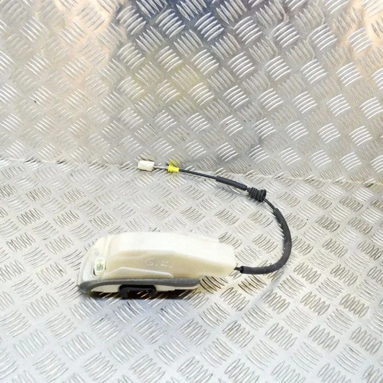 Zamek drzwi tylnych 106897000J
