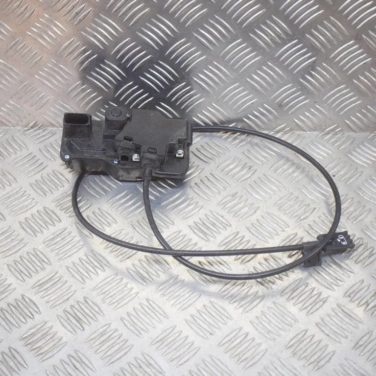 Rear door lock – Tesla Model S (2012-)