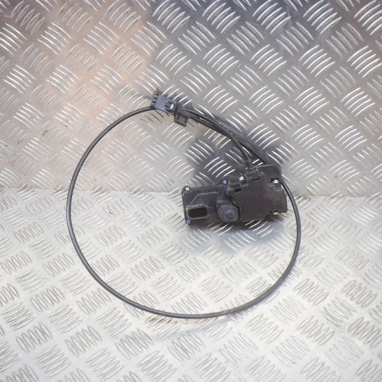 Rear door lock – Tesla Model S (2012-)